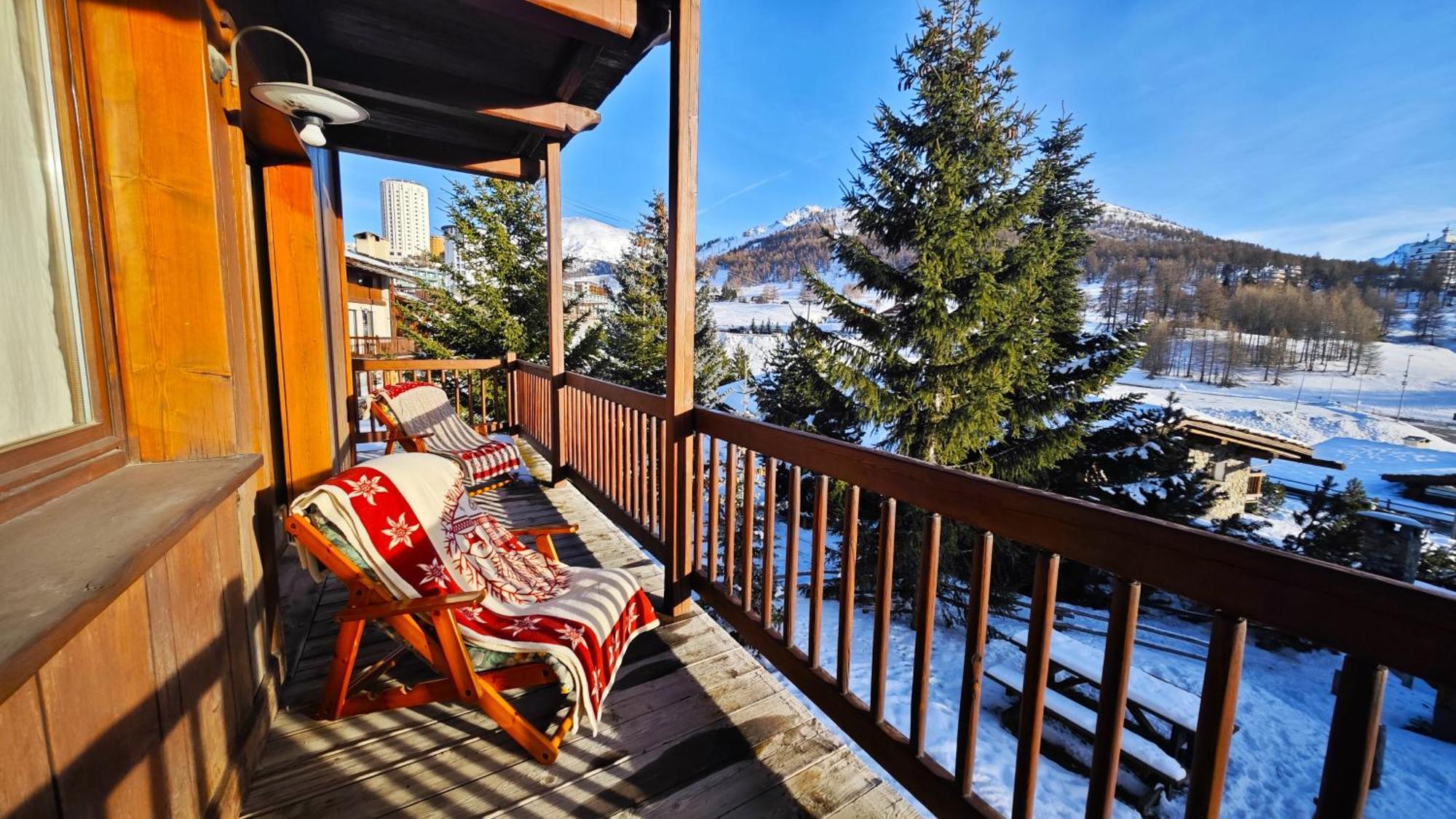 Hostdomus - Imperial Chalet Villa Colle Colle Sestriere Exterior foto