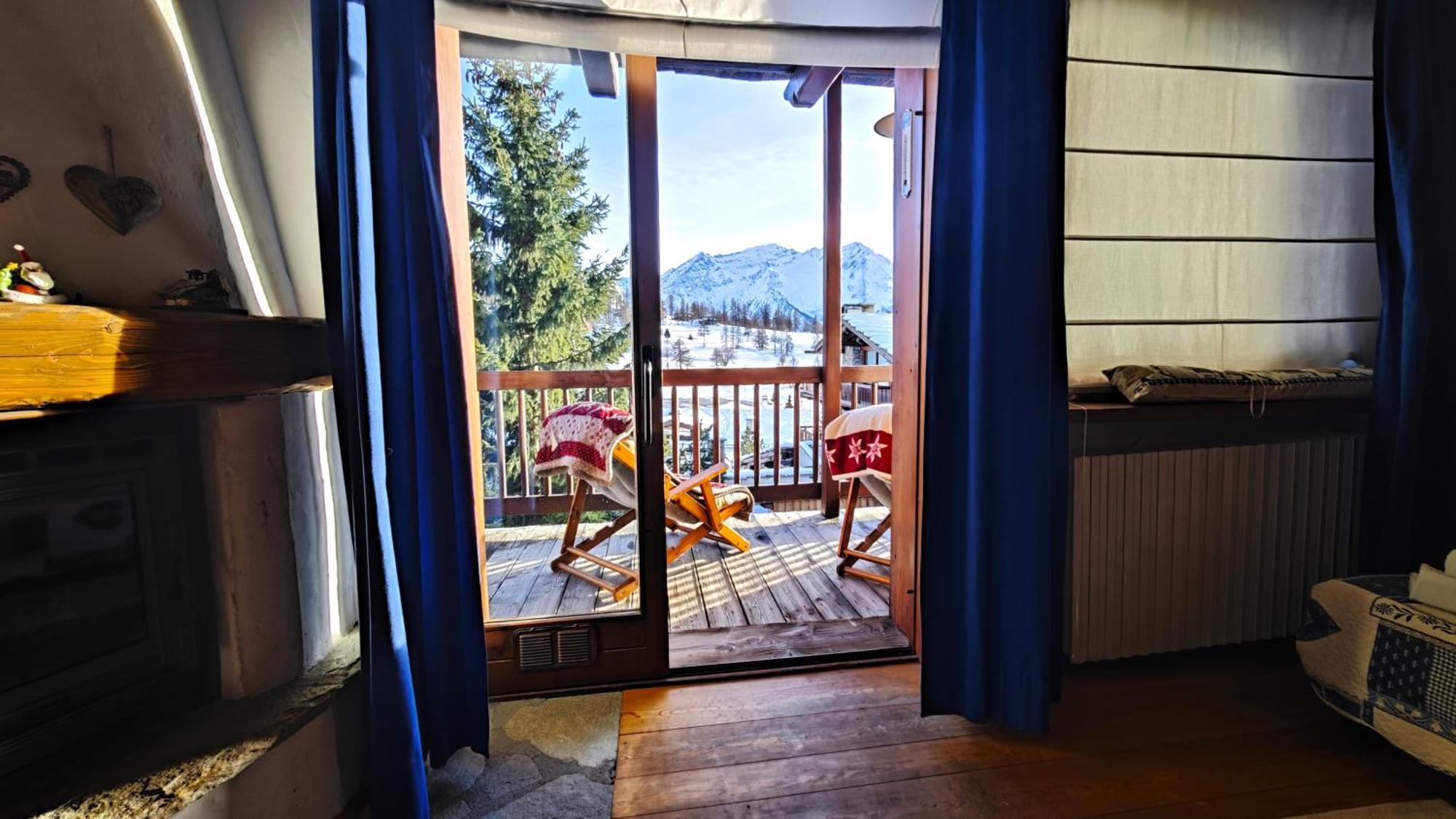 Hostdomus - Imperial Chalet Villa Colle Colle Sestriere Exterior foto