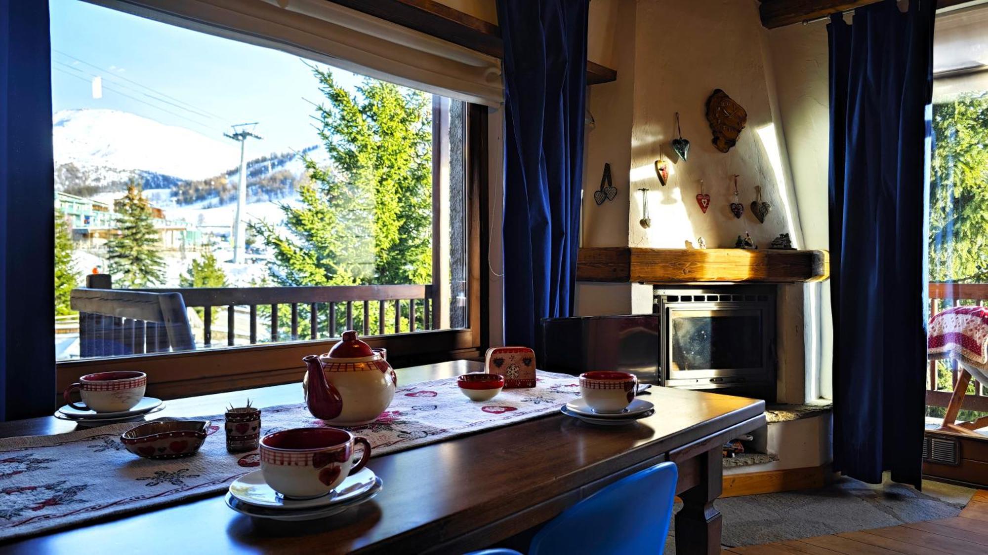 Hostdomus - Imperial Chalet Villa Colle Colle Sestriere Exterior foto